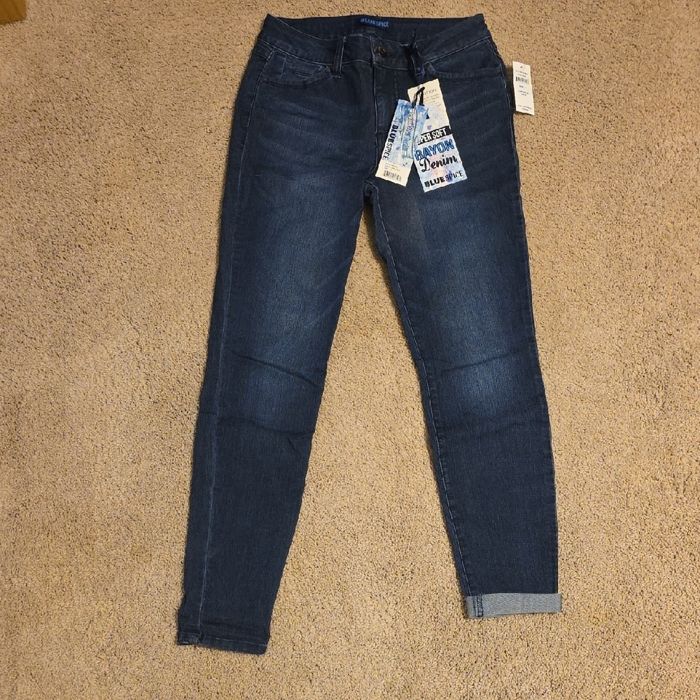 Stylish Dark Blue Skinny Jeans